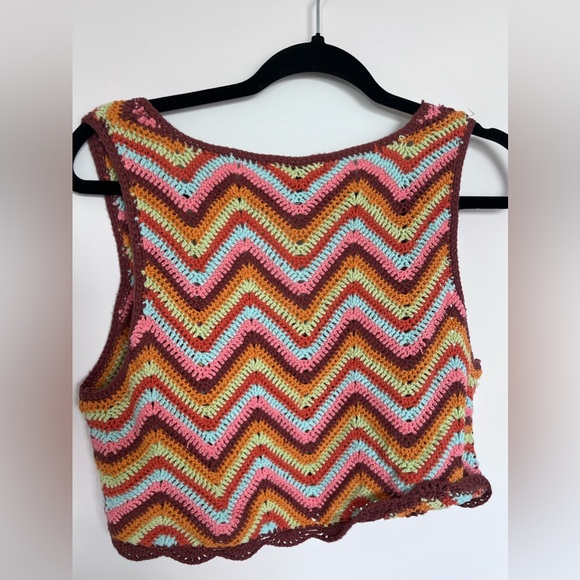 Crop top - Picture 1 of 3